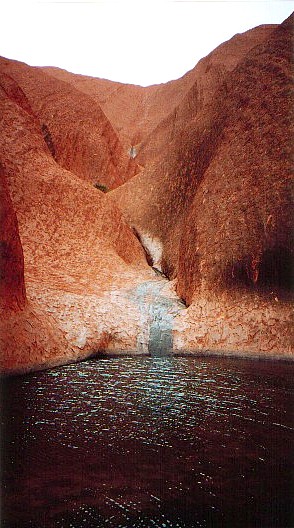 [Uluru3.jpg]