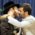 [Ahmadinejad+and+the+rabbi2.jpg]