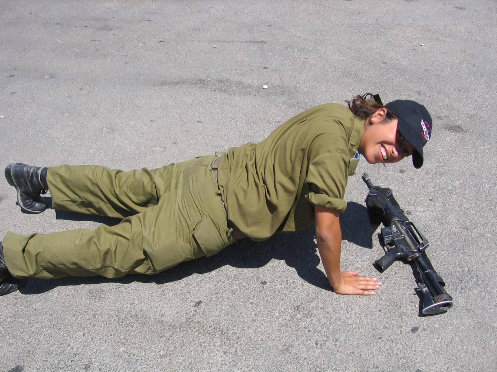 [Israel.IDF.girls.09.jpg]