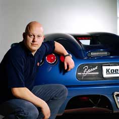 [Koenigsegg+with+car.jpg]