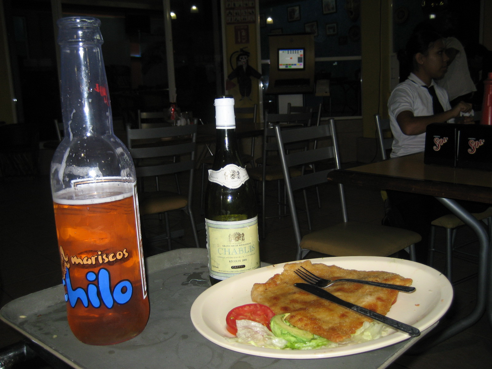 [fish,normal+wine+bottle,+oversized+beer.JPG]