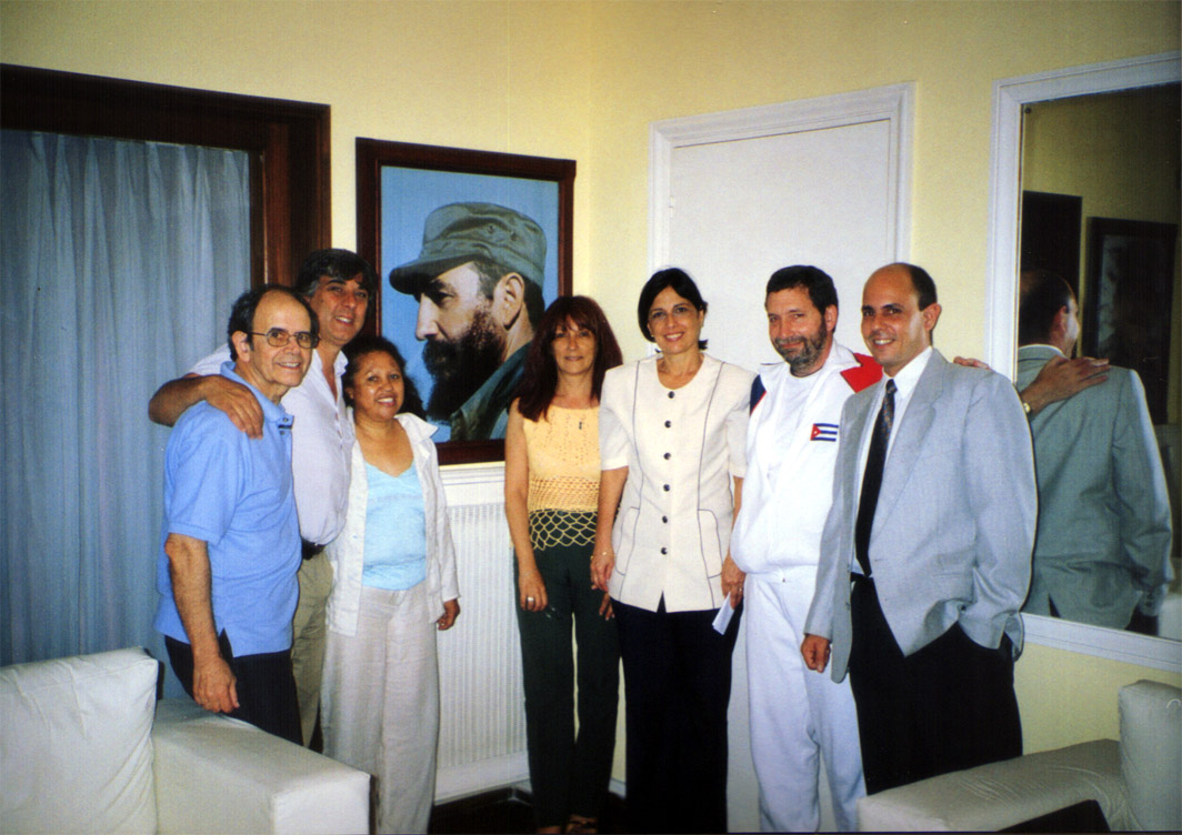 [Reunion+despedida+año+2006+Embajada+Cuba.jpg]