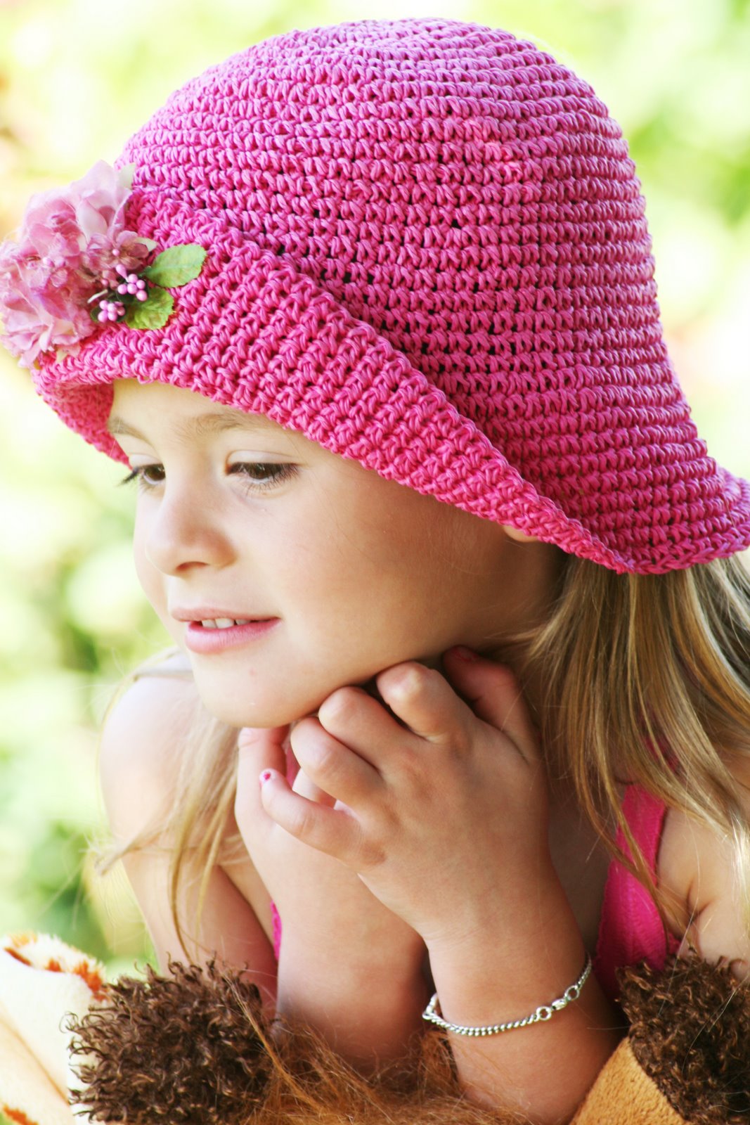 [pink+hat+1.jpg]