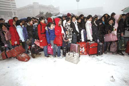 [china+snowstorm+chaos.jpg]