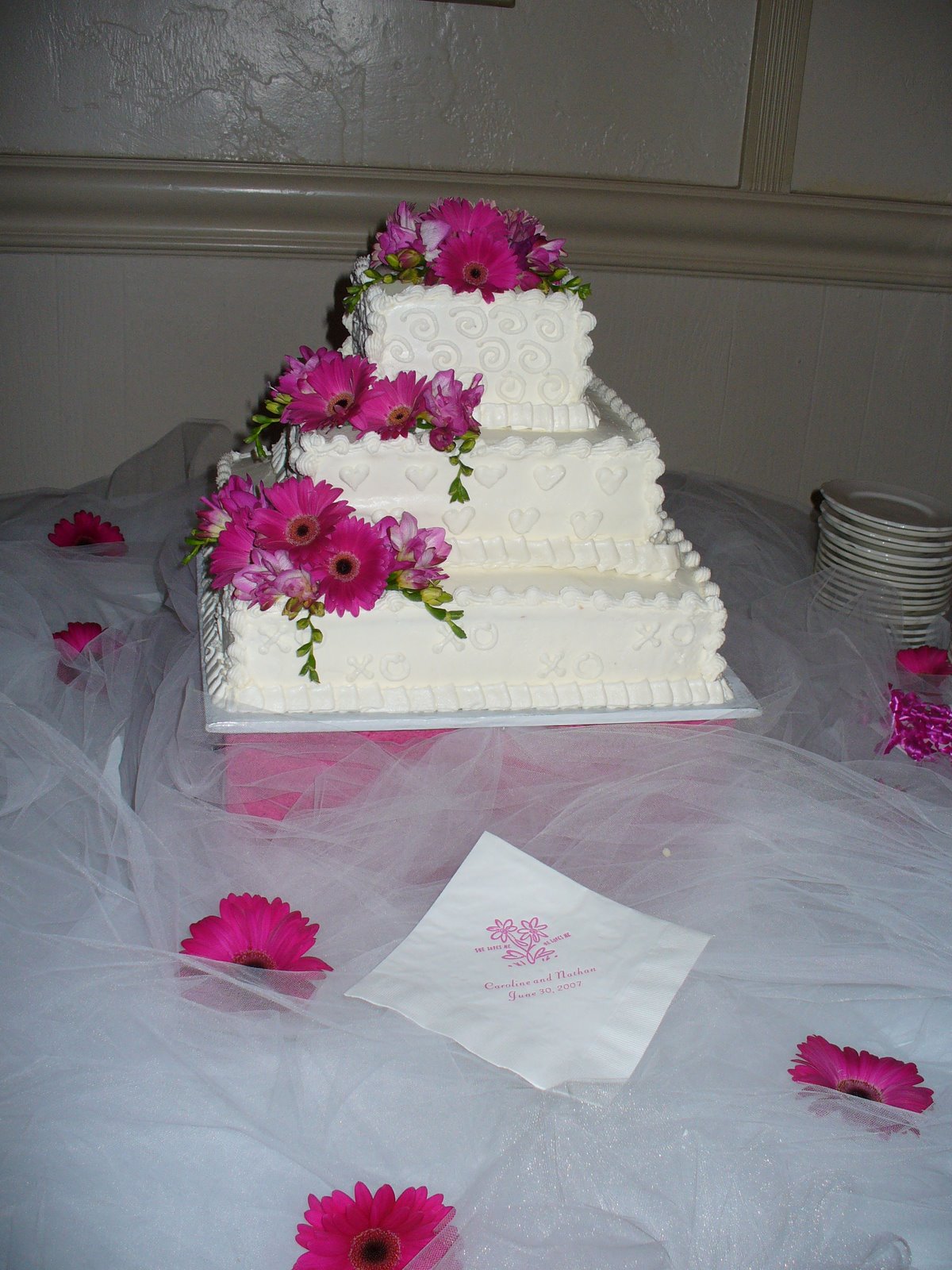 [343+Reception+Wedding+Cake.JPG]