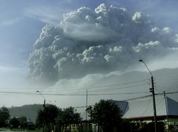 [Erupcion+volcan+Chaiten.jpg]