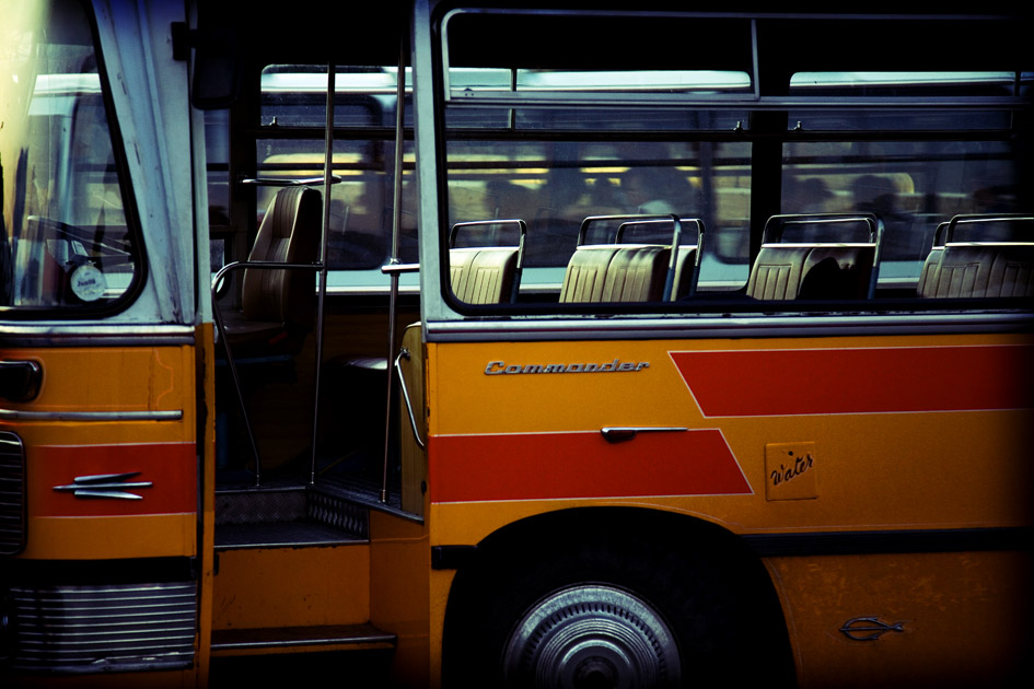 [bus.jpg]