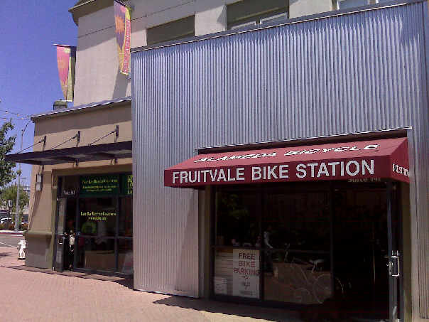 [fruitvale+bart+bike+station.jpg]