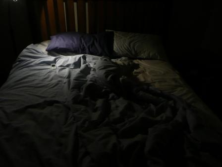 [bed2.JPG]