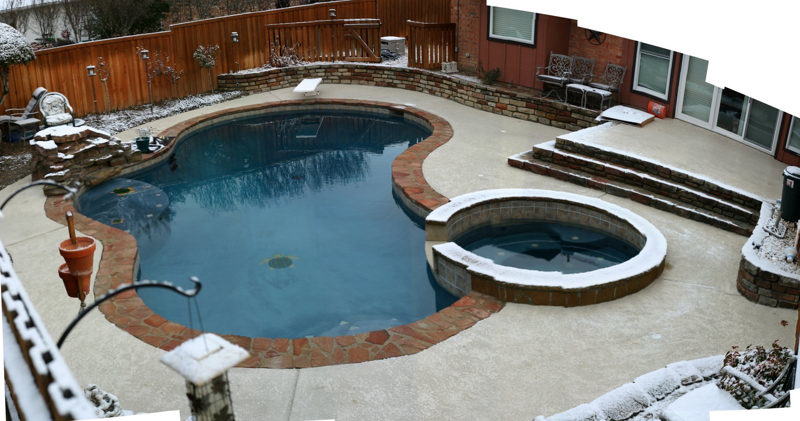 [snowy_pool_finished_smaller.jpg]