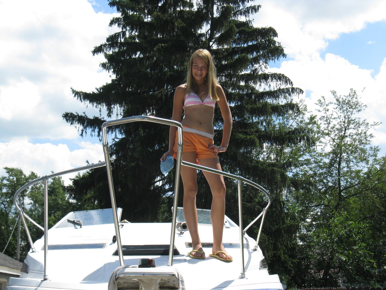 [aubs+cleaning+boat+002.JPG]