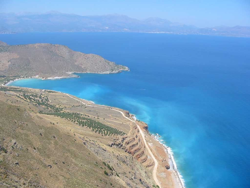 [eastern-crete-coastline.jpg]