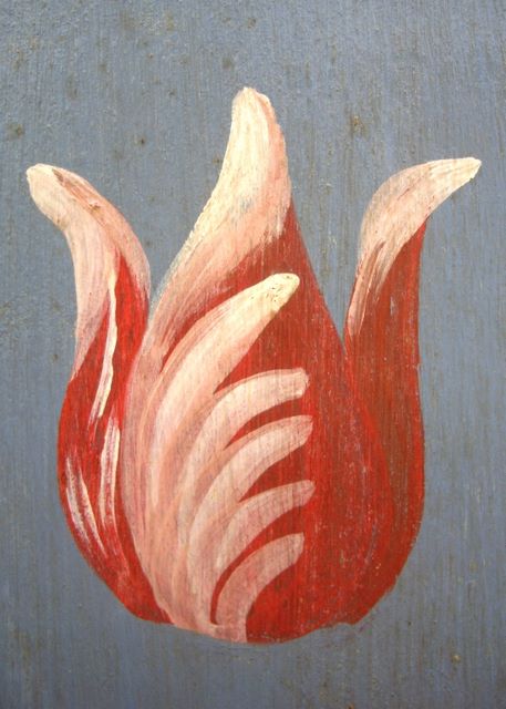 very simple red tulip