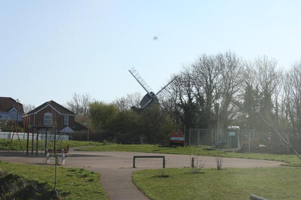 [windmill.jpg]