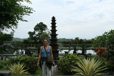 [Bali+Kelli+water+garden+3.jpg]