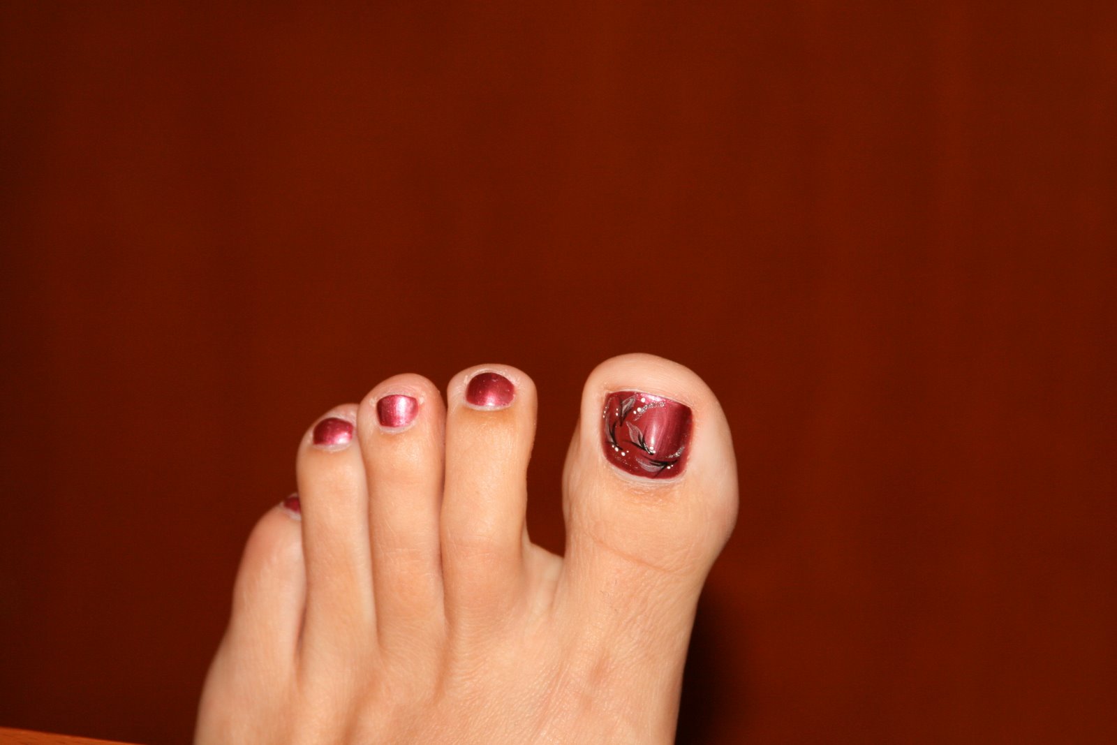 [Painted+toenail.jpg]