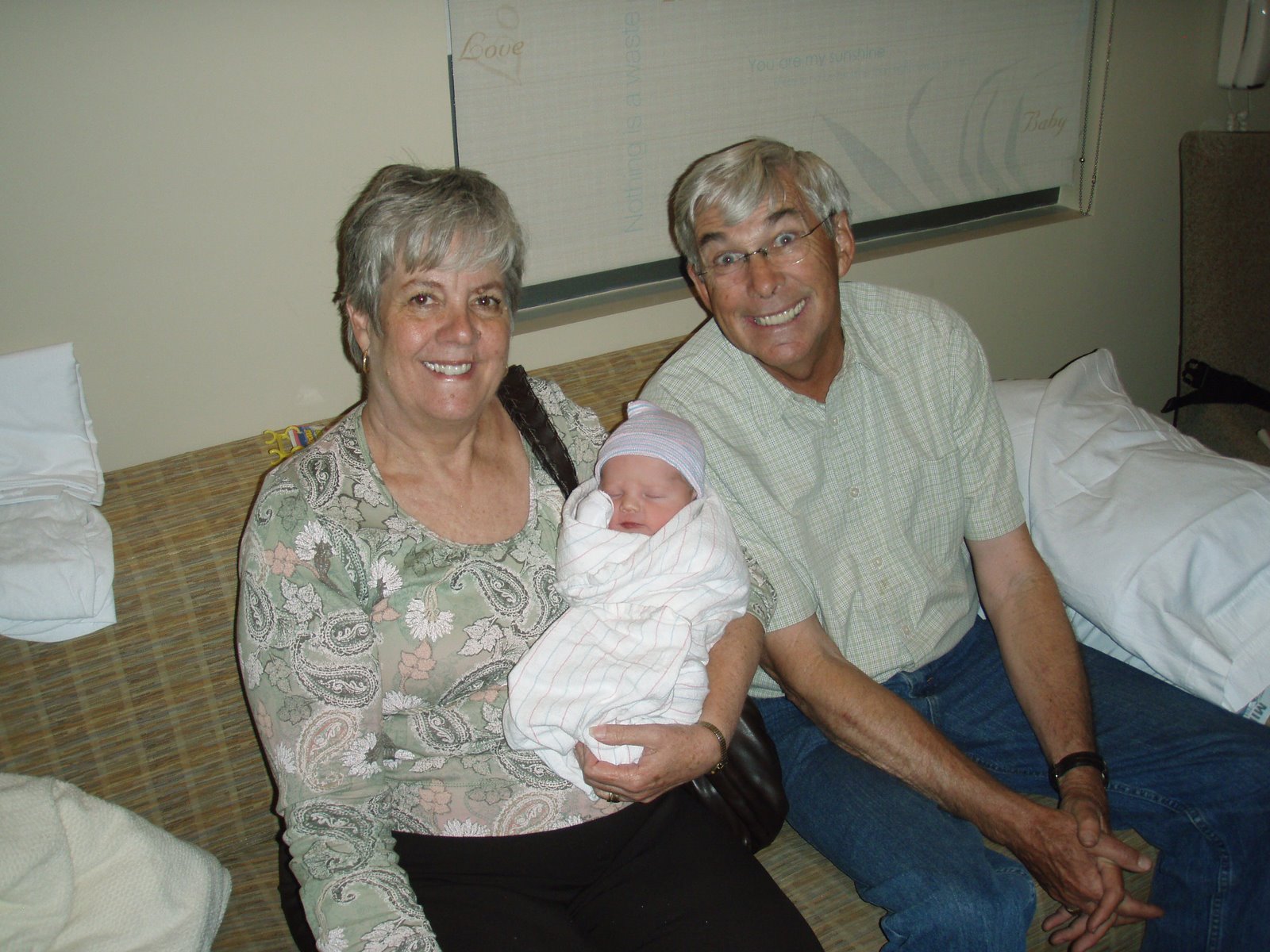 [Carson+and+Grandma+and+Grandpa+Bradshaw.JPG]