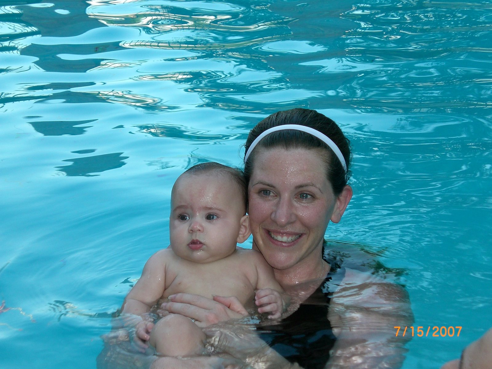[Bix+and+Mom+swimming.jpg]