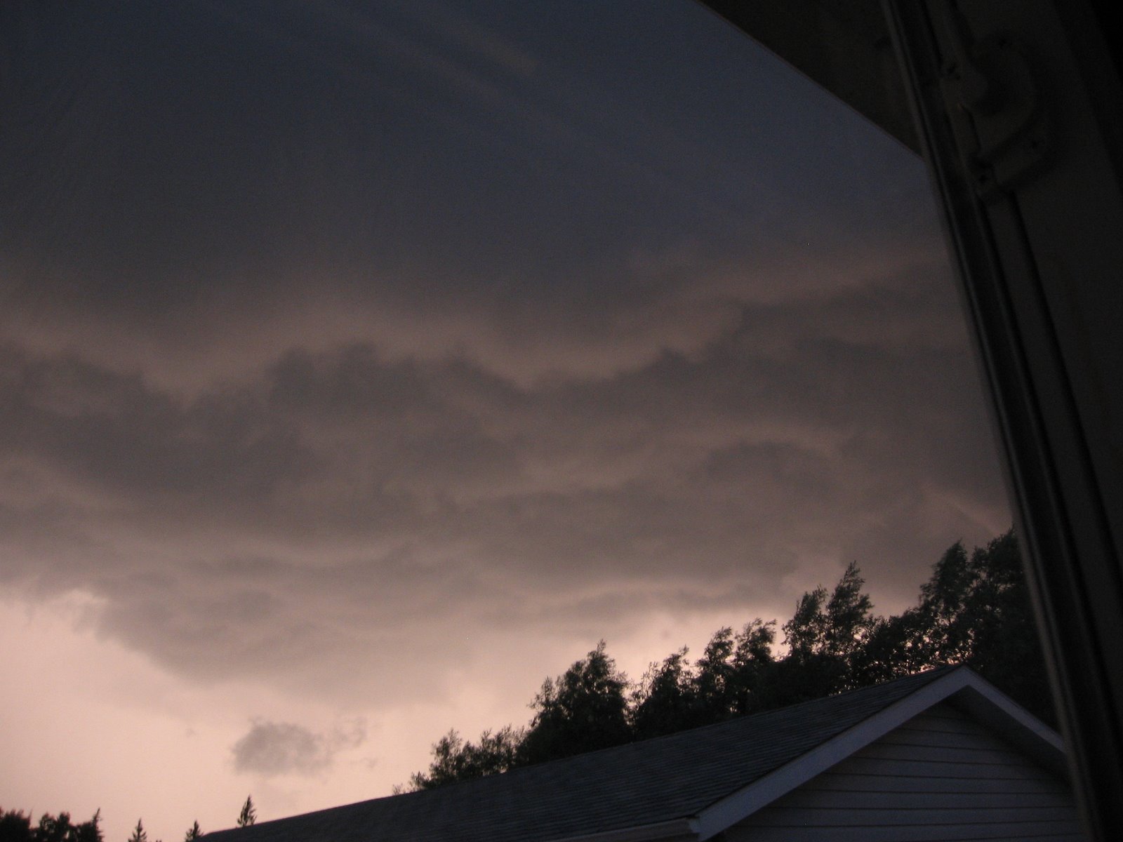 [1,+storm+clouds,+taken+from+our+bedroom+window.JPG]