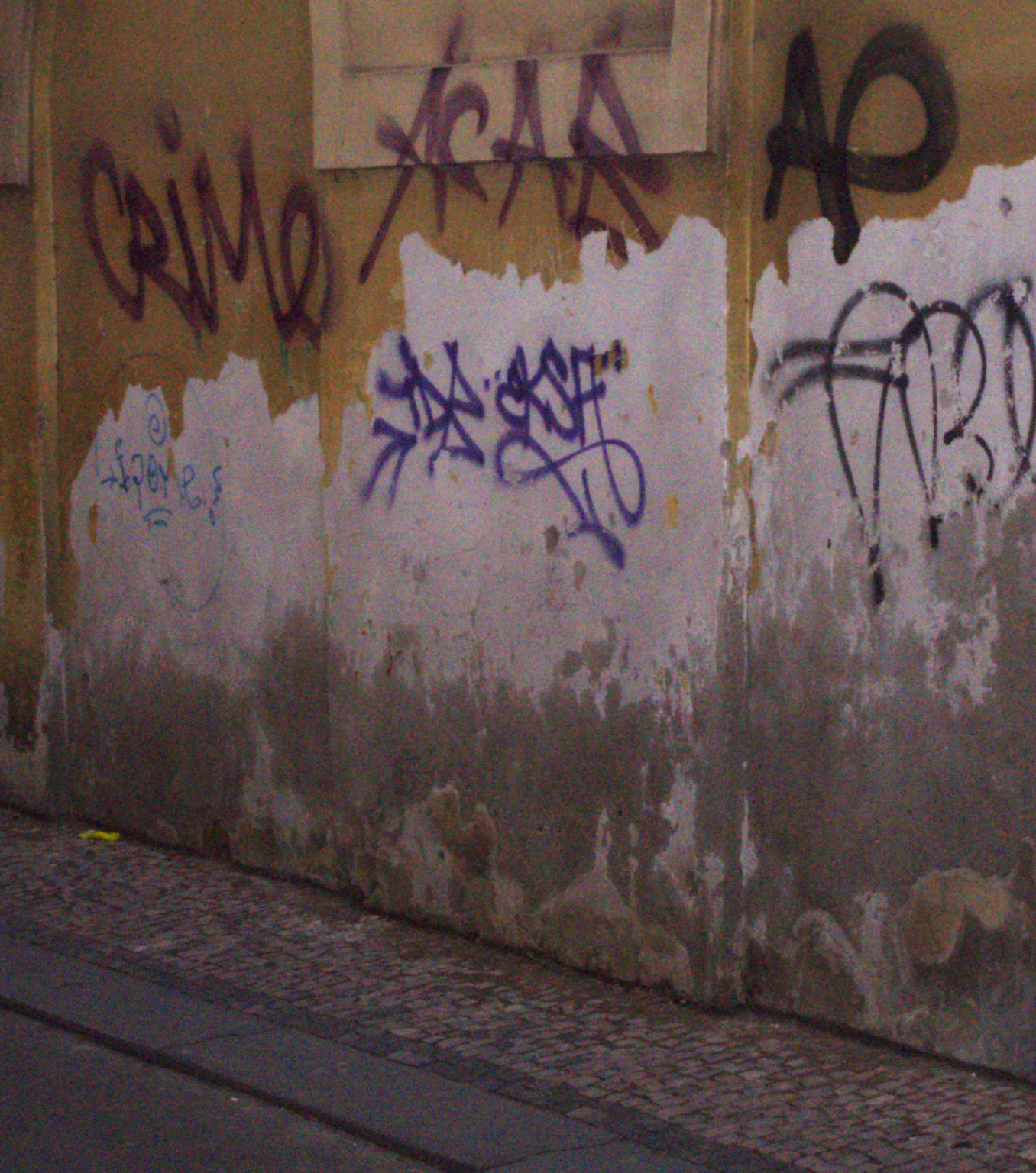 [graffiti.jpg]