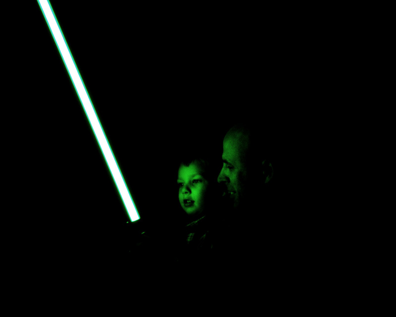 [daddy+william+and+the+light+saber.jpg]