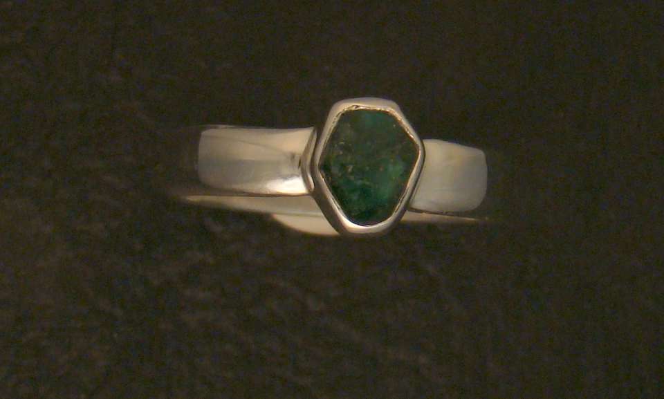[emerald+ring+1.jpg]