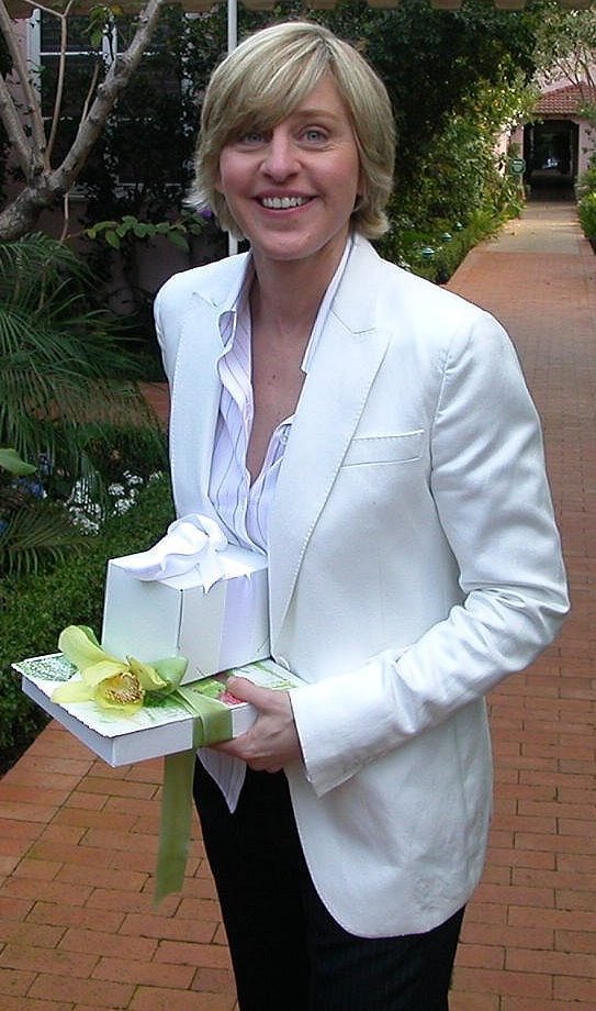 [Ellen_DeGeneres_(2004).jpg]