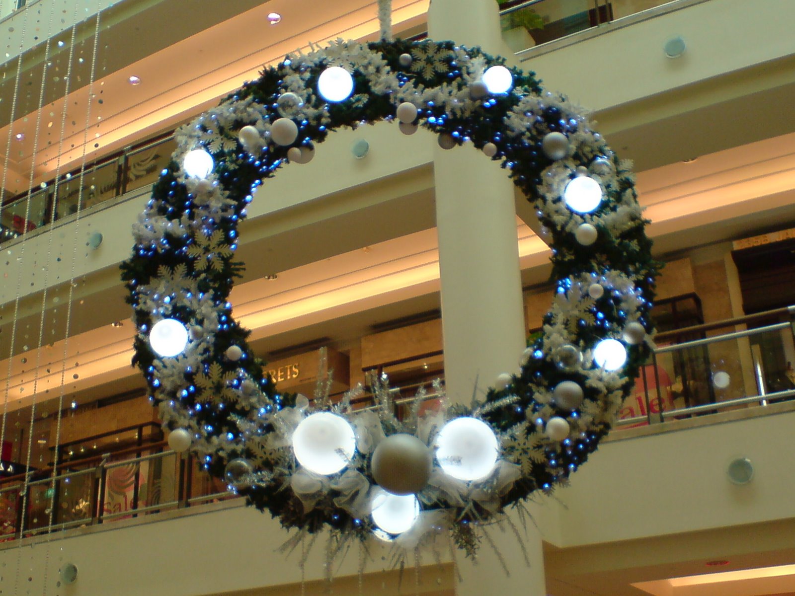 [wreath.JPG]