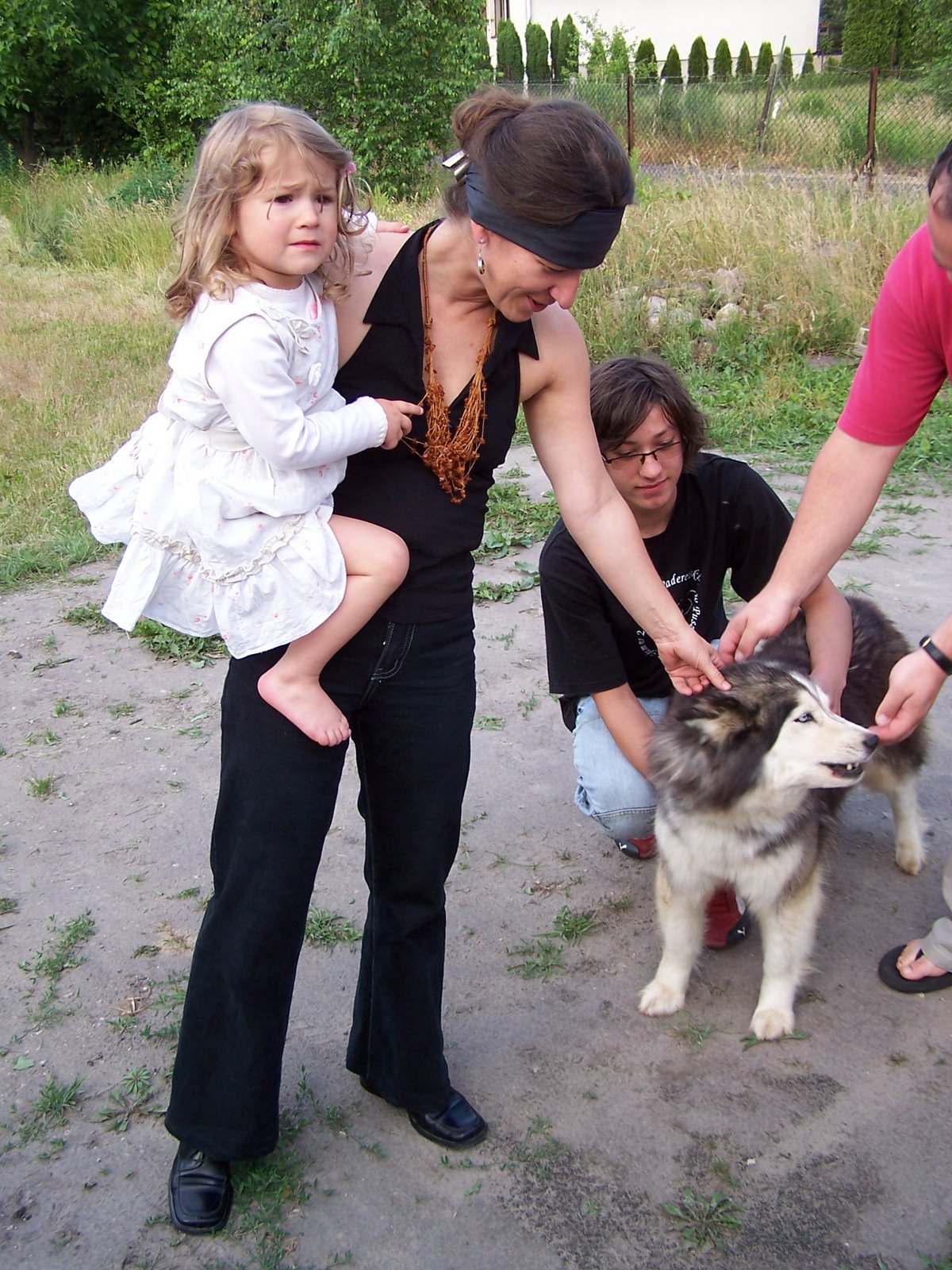 [Christine+Wielebski+with+daughter+and+son+with+dog.JPG]