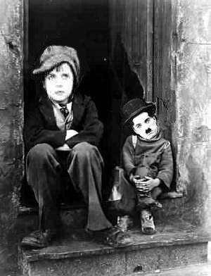 [Chaplin+The+KId+Man.jpg]