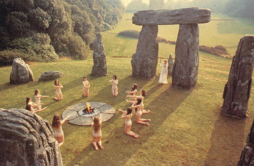 [naked-paganism-stones-circle-stone-henge.jpg]