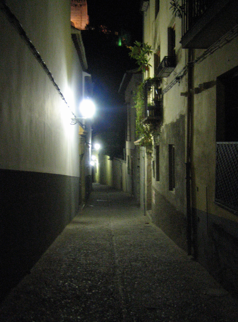 [Night+street+granada.jpg]