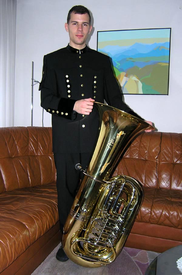 [uniform-and-tuba.jpg]