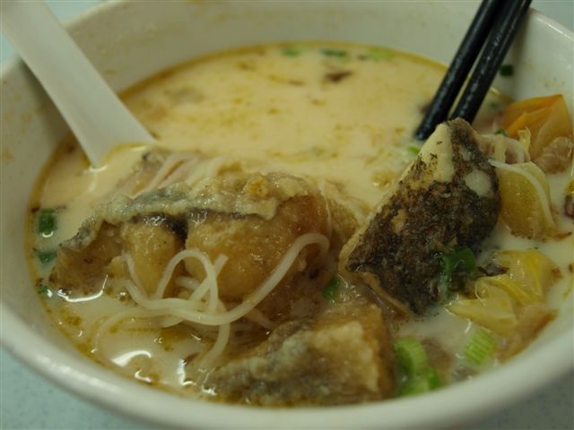 [FV-080511-Woon+Pin+Fish+Head+Noodle-Fried+Fish+(4).JPG]