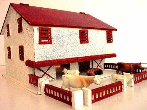 [wooden+barn+with+animals.jpg]