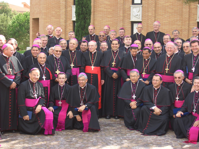 [obispos2005.jpg]