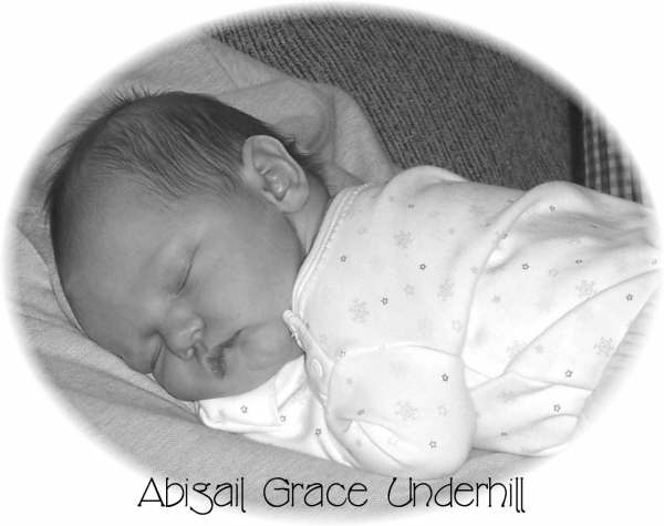 [Abigail+-+First+Month+402-721130.jpg]