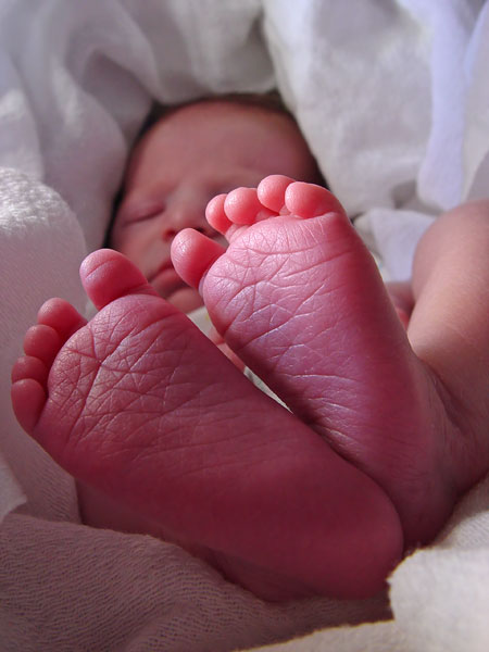[baby-feet-1a.jpg]