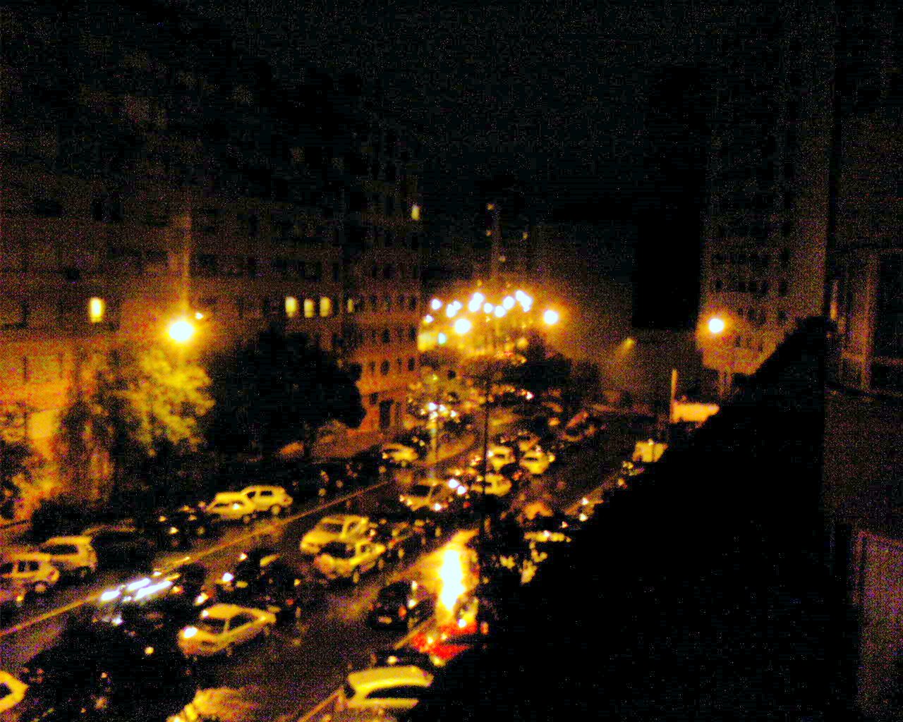 [Avenida+Arantes+e+Oliveira+à+noite.JPG]
