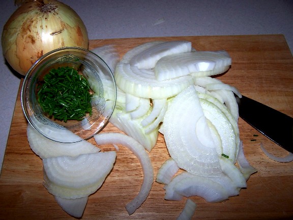 [V+onions.jpg]