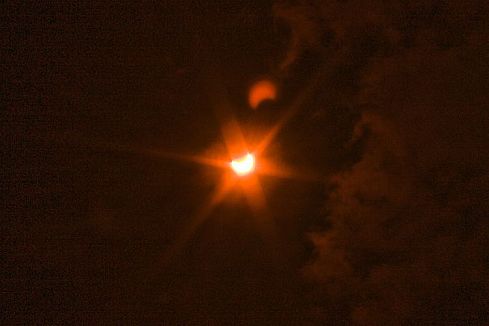 [solar_eclipse1.jpg]