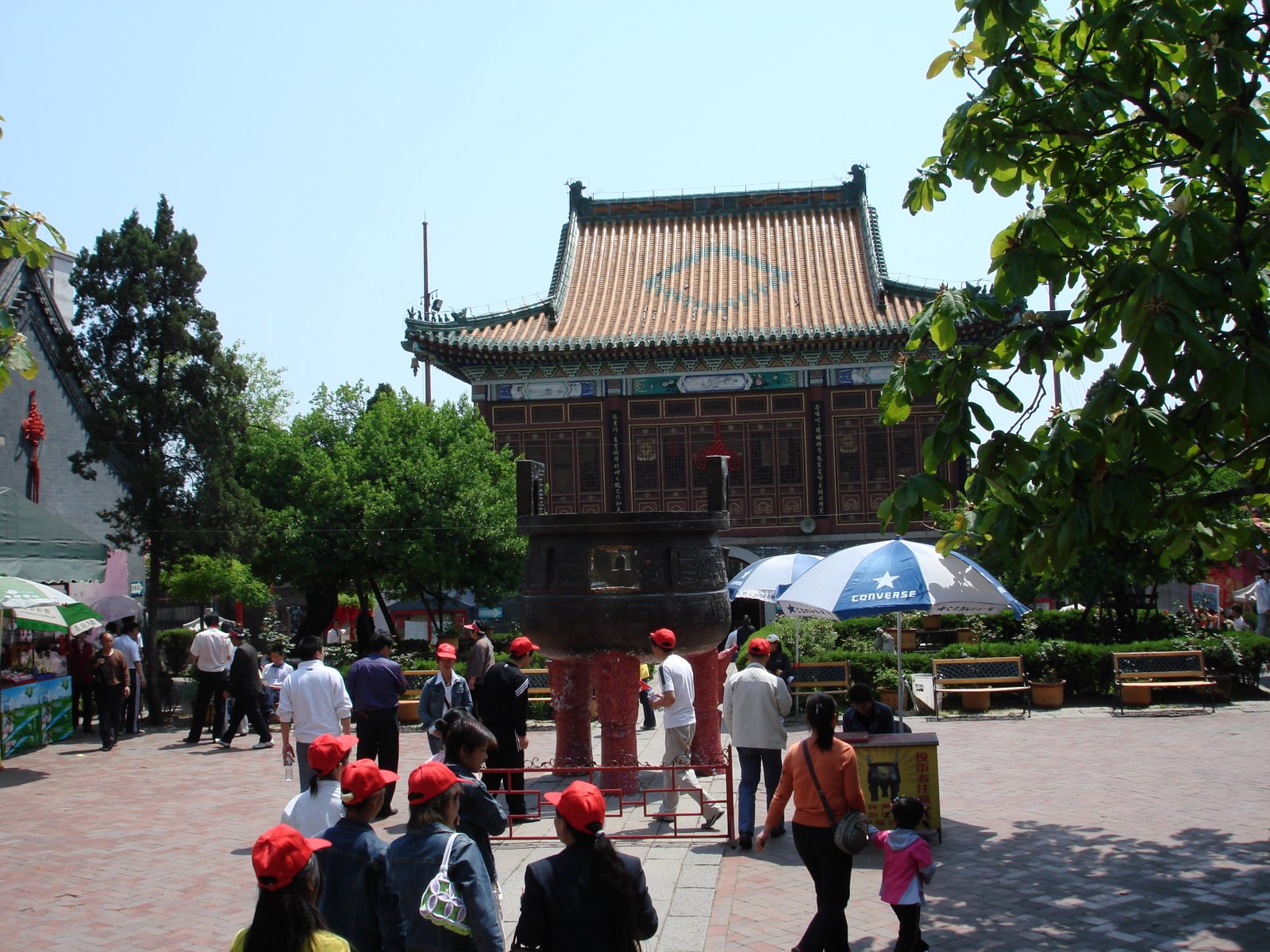 [Qingdao+2008+Daoist+Temple_17.jpg]