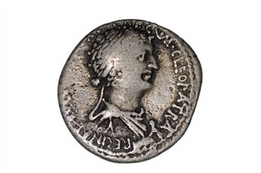 [cleopatra+coin+real.jpg]