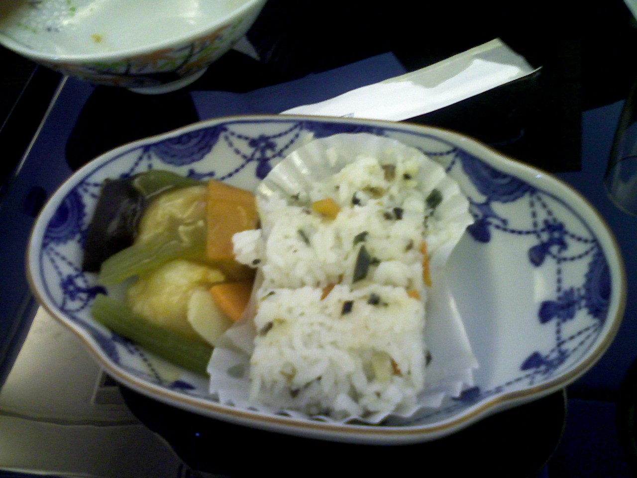 [070929D+NH112+Shusai++-+filet+de+dorade+avec+ses+légumes+et+du+riz+aux+légumes+de+montagne.jpg]