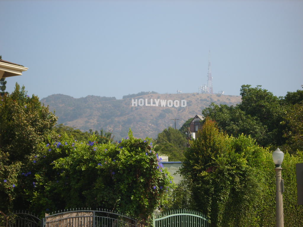 [Hollywoodland+041.jpg]