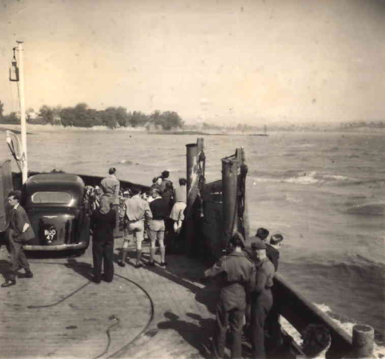 [5_ferry_1940s.jpg]