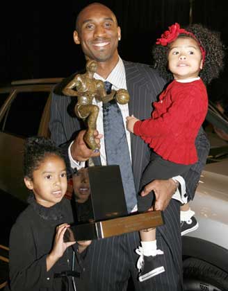 2007-08 NBA MVP Los Angeles Lakers guard Kobe Bryant with daughters Natalia and Gianna