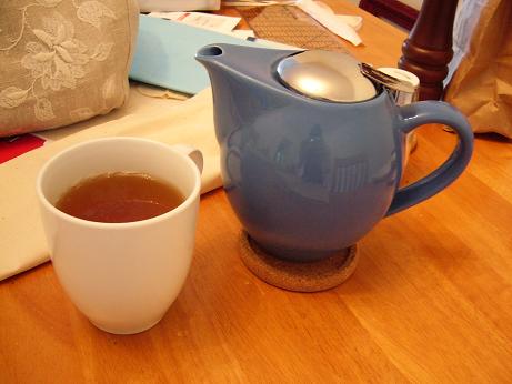 [new+tea+pot.JPG]