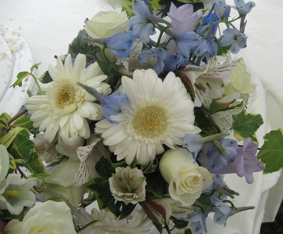 [J&S+Wedding+flowers.JPG]
