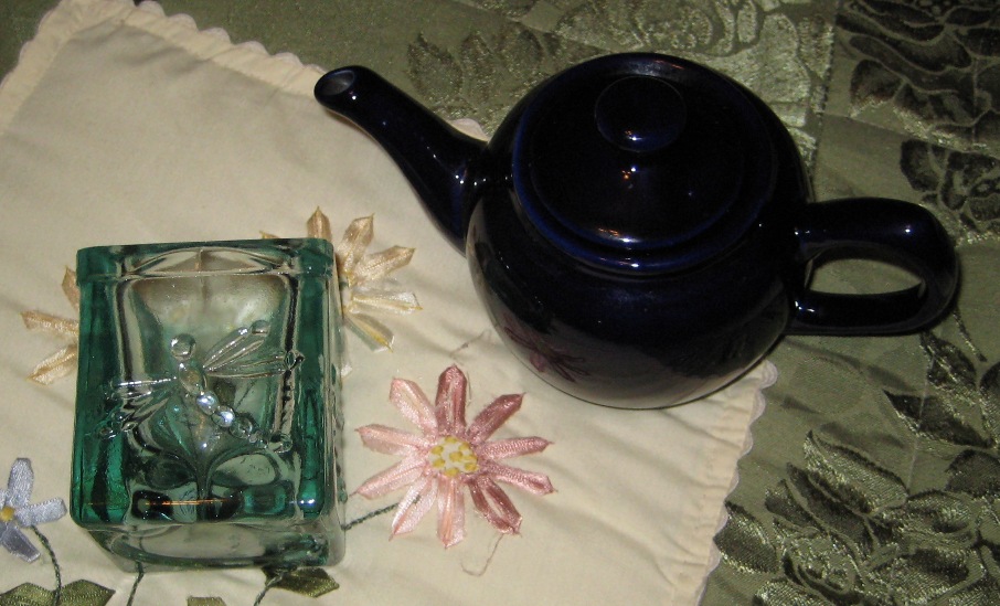 [candle+cup+and+teapot.JPG]